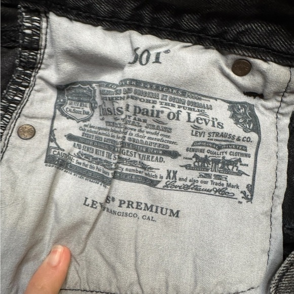 Levi's‎ 501 Short Trashed Black denim shorts size 28 - Picture 6 of 9